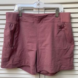 Calia anywhere 5 inch cuff shorts